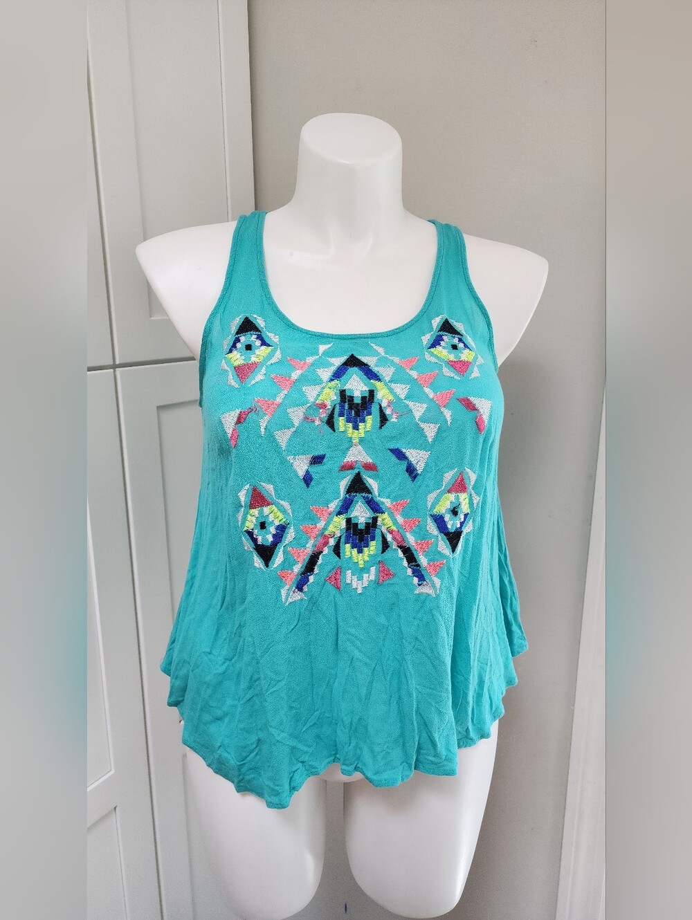 Xhilaration Embroidered Geometric Tank Top Teal Size Medium